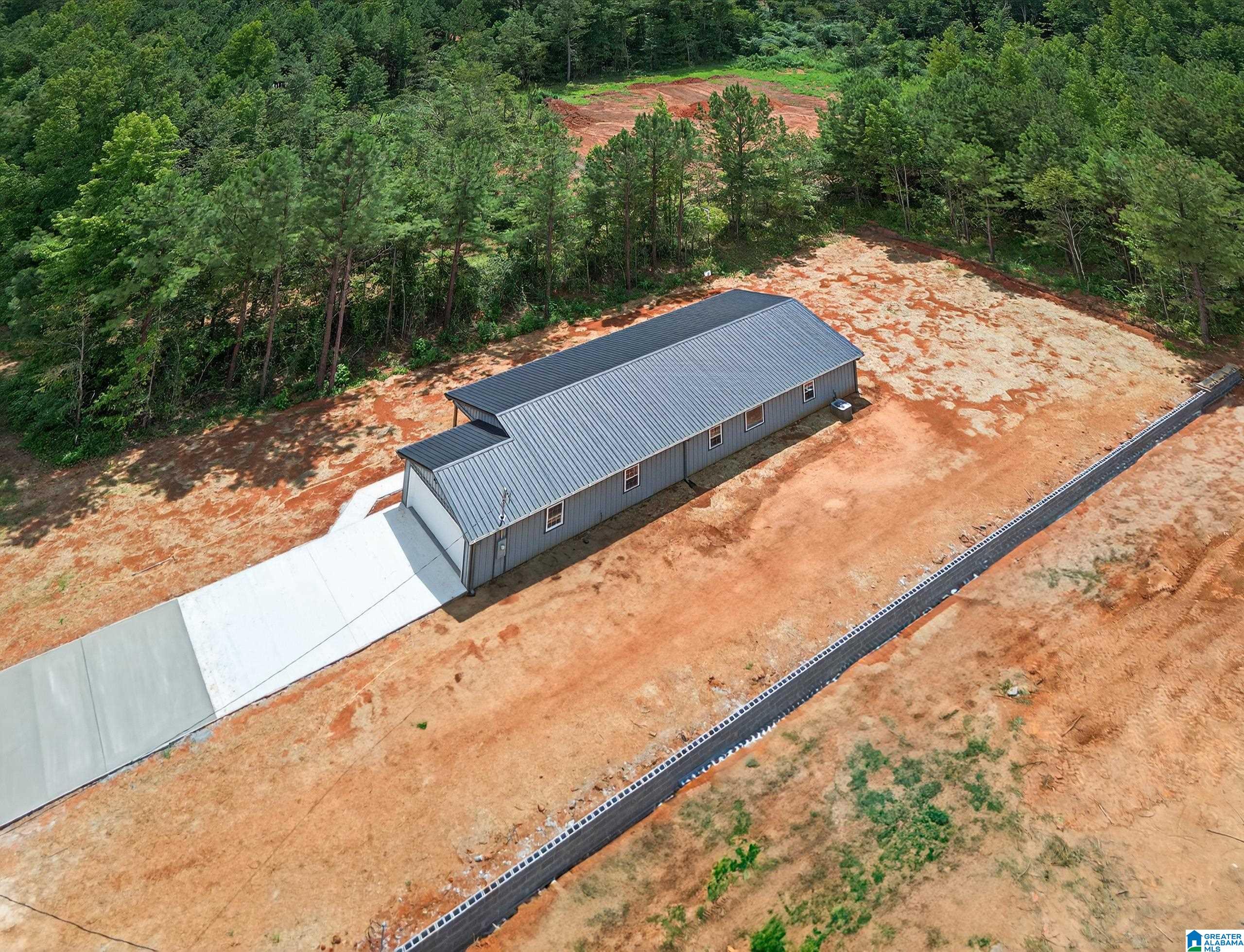1129 Earl Roberts Road Anniston, AL 36207 - Photo 37 of 42