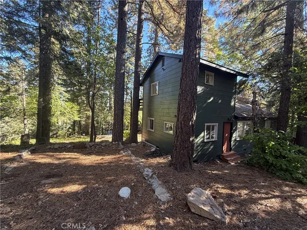 $349,900 | 28487 Altamont Court, Lake Arrowhead, CA 92385