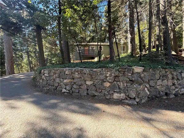 $349,900 | 28487 Altamont Court, Lake Arrowhead, CA 92385