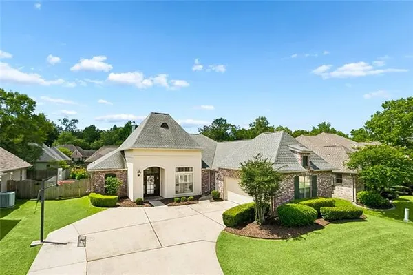 $445,000 | 257 Coquille Lane, Madisonville, LA 70447