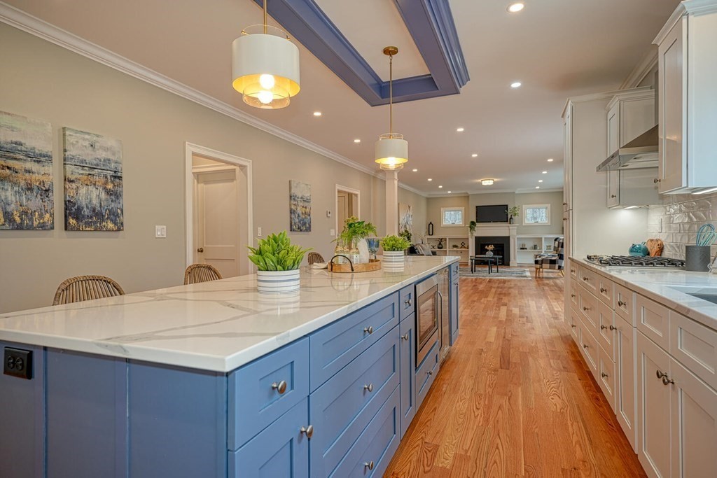 9 St Marys Road Burlington, MA 01803 - Photo 10 of 42 Gallery Image 10