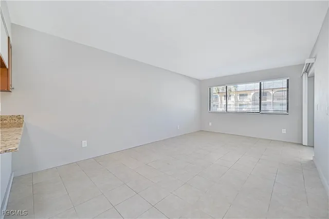 $1,095 | 606 Gerald Avenue, Unit 115, Lehigh Acres, FL 33936