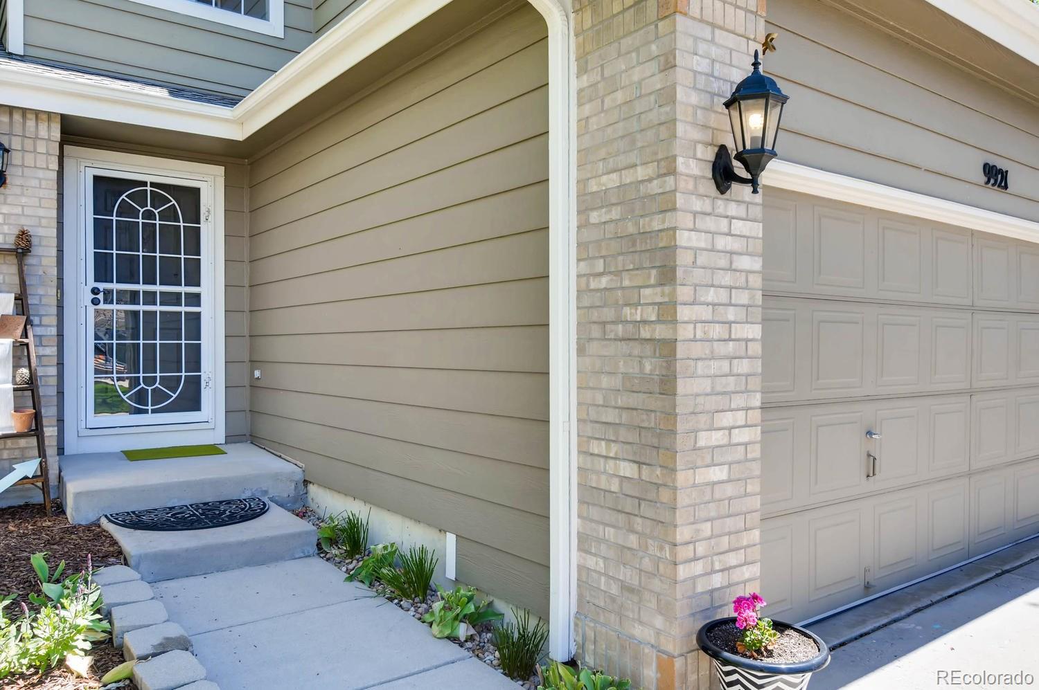 9921 Silver Maple Road Highlands Ranch, CO 80129 - Photo 2 of 35 Gallery Image 2