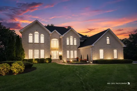 $975,000 | 23475 West Newhaven Drive, Hawthorn Woods, IL 60047