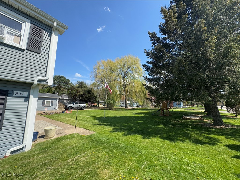 867 Vermilion Road Vermilion, OH 44089 - Photo 26 of 27 View of yard