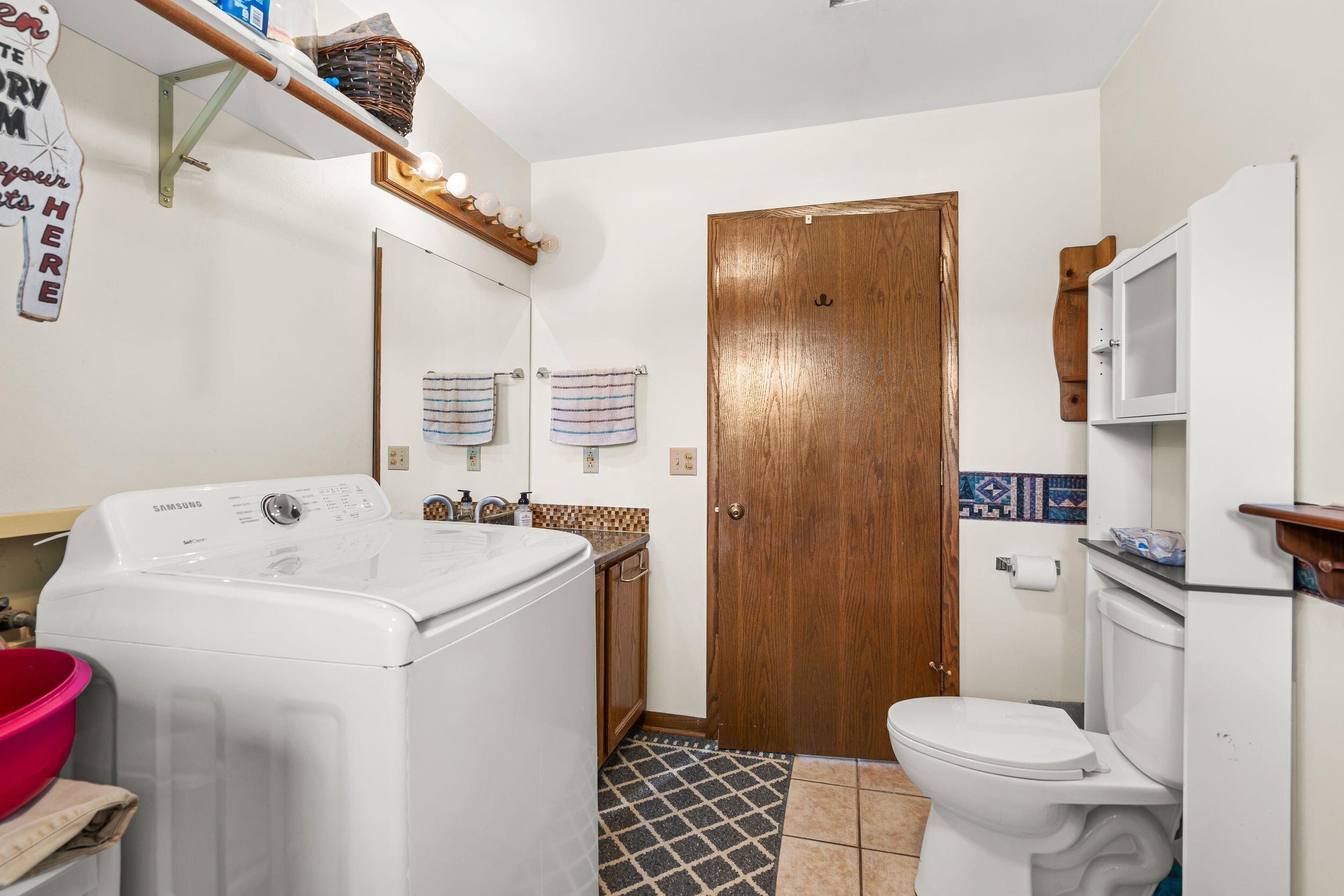 4613 West Rutland Road Rutland, WI 53521 - Photo 27 of 57 Interior_03580