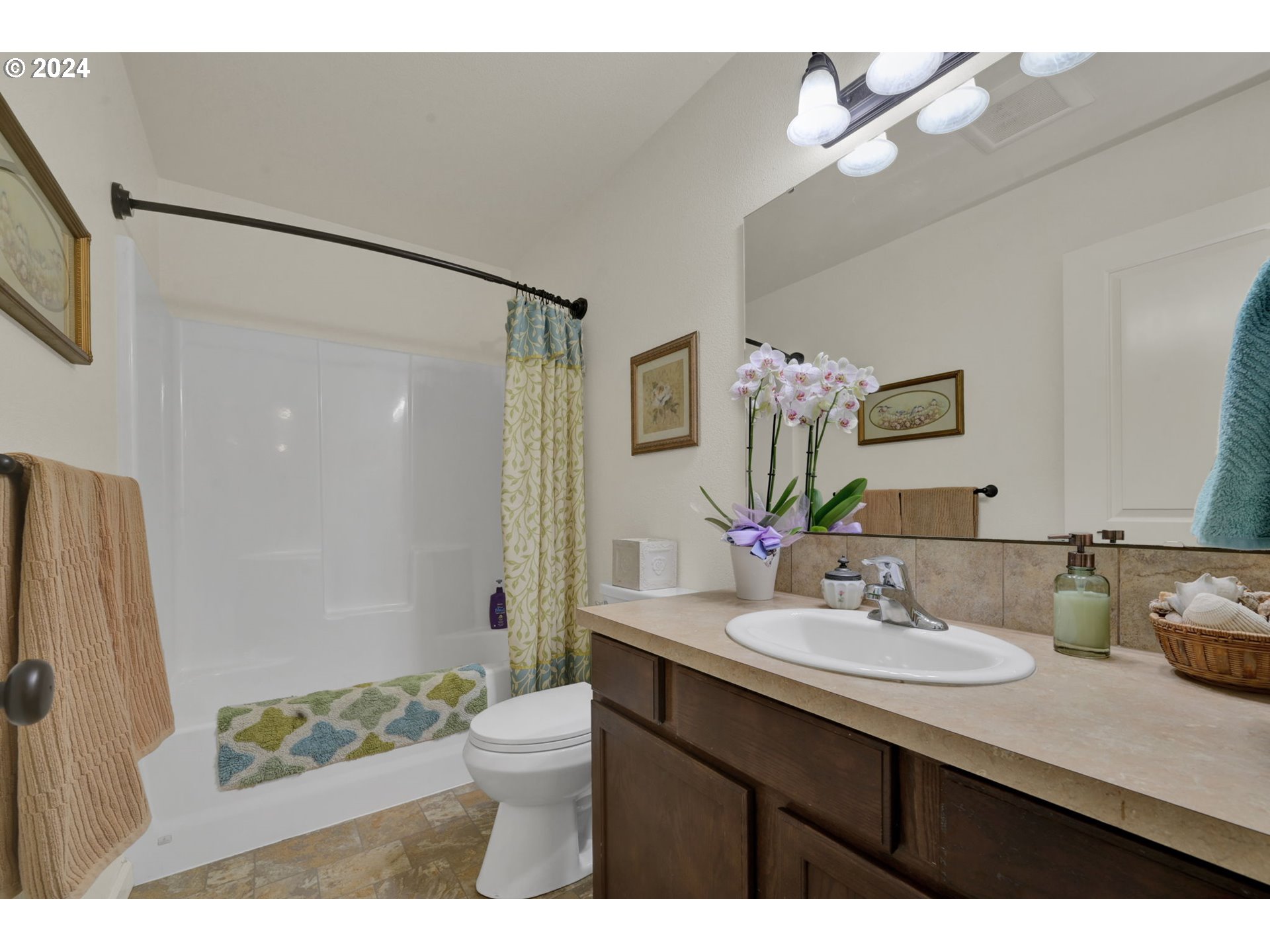 33320 Bryant Road Creswell, OR 97426 - Photo 17 of 48 Bathroom