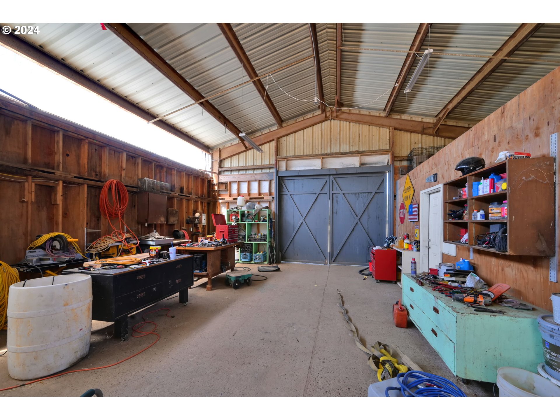 33320 Bryant Road Creswell, OR 97426 - Photo 34 of 48 Barn