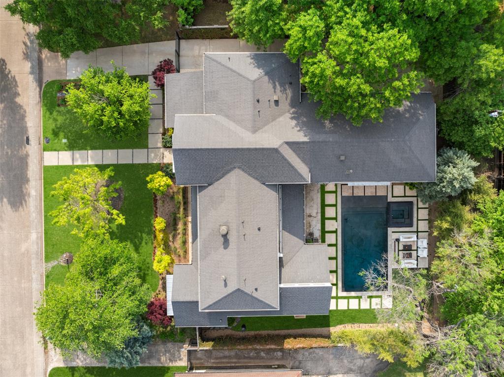 5811 Meletio Lane Dallas, TX 75230 - Photo 31 of 31 an aerial view of a house