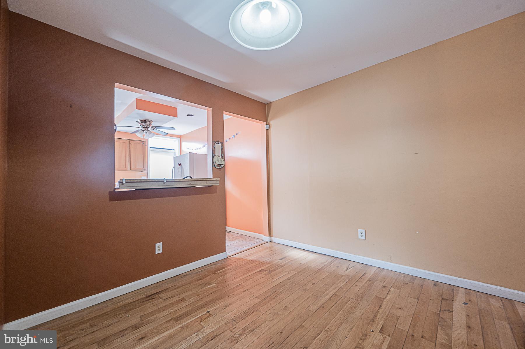 2123 Ridgehill Avenue Baltimore, MD 21217 - Photo 5 of 17 Dining