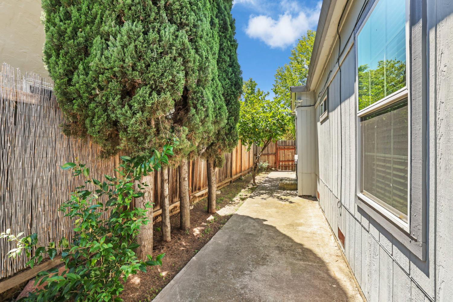430 Bedford Road Stockton, CA 95204 - Photo 18 of 21