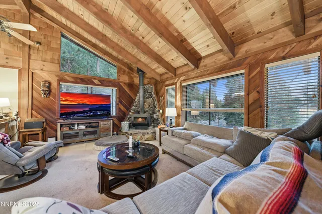 $840,000 | 349 Maryanne Drive, Stateline, NV 89449