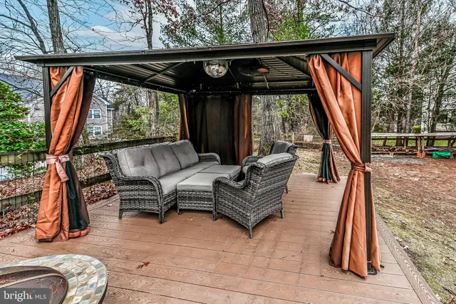 a view of outdoor space