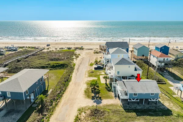 $315,000 | 203 Carlton Avenue, Surfside Beach, TX 77541
