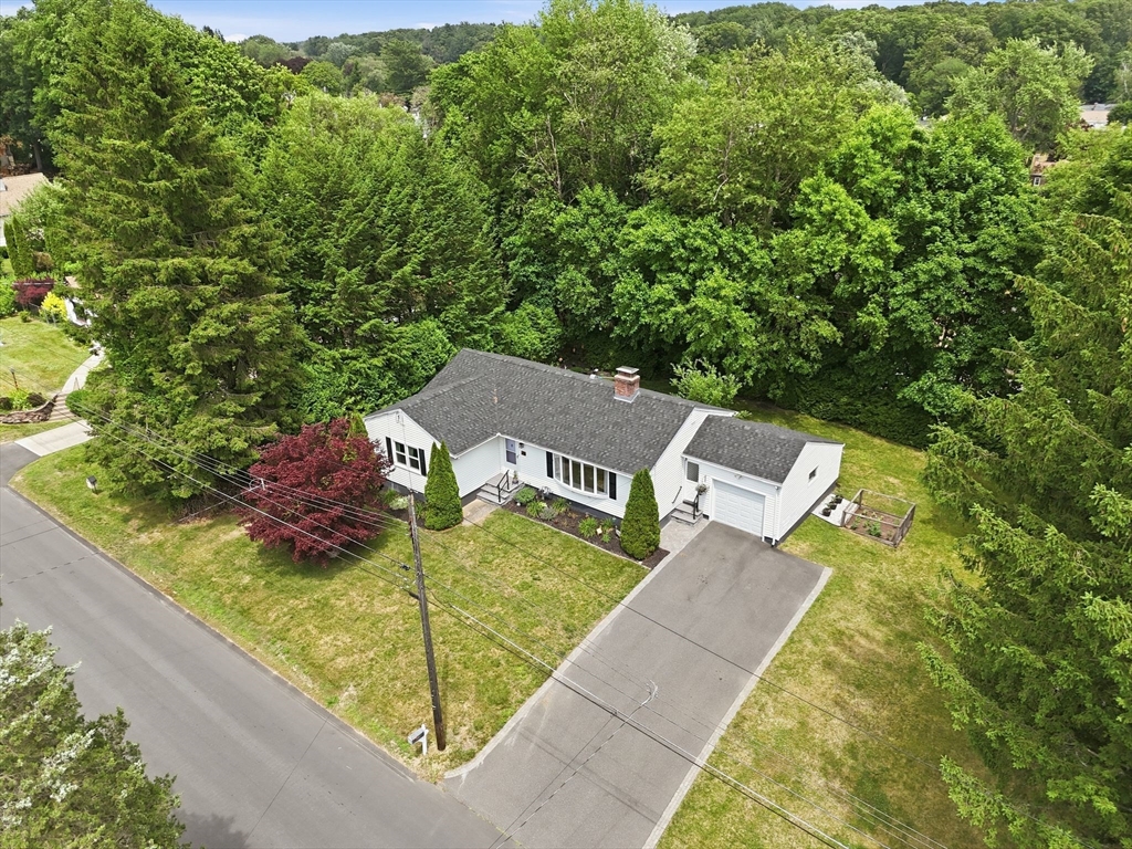 75 Adrian Avenue West Springfield, MA 01089 - Photo 2 of 41