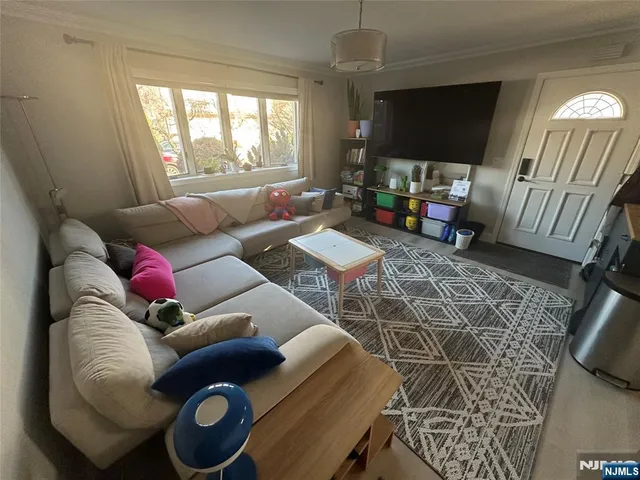 $2,550 | 34 Willow Wood Court, Unit 1, East Rutherford, NJ 07073