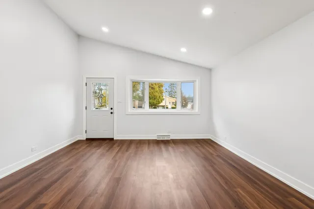 $495,000 | 26 North Craig Place, Lombard, IL 60148