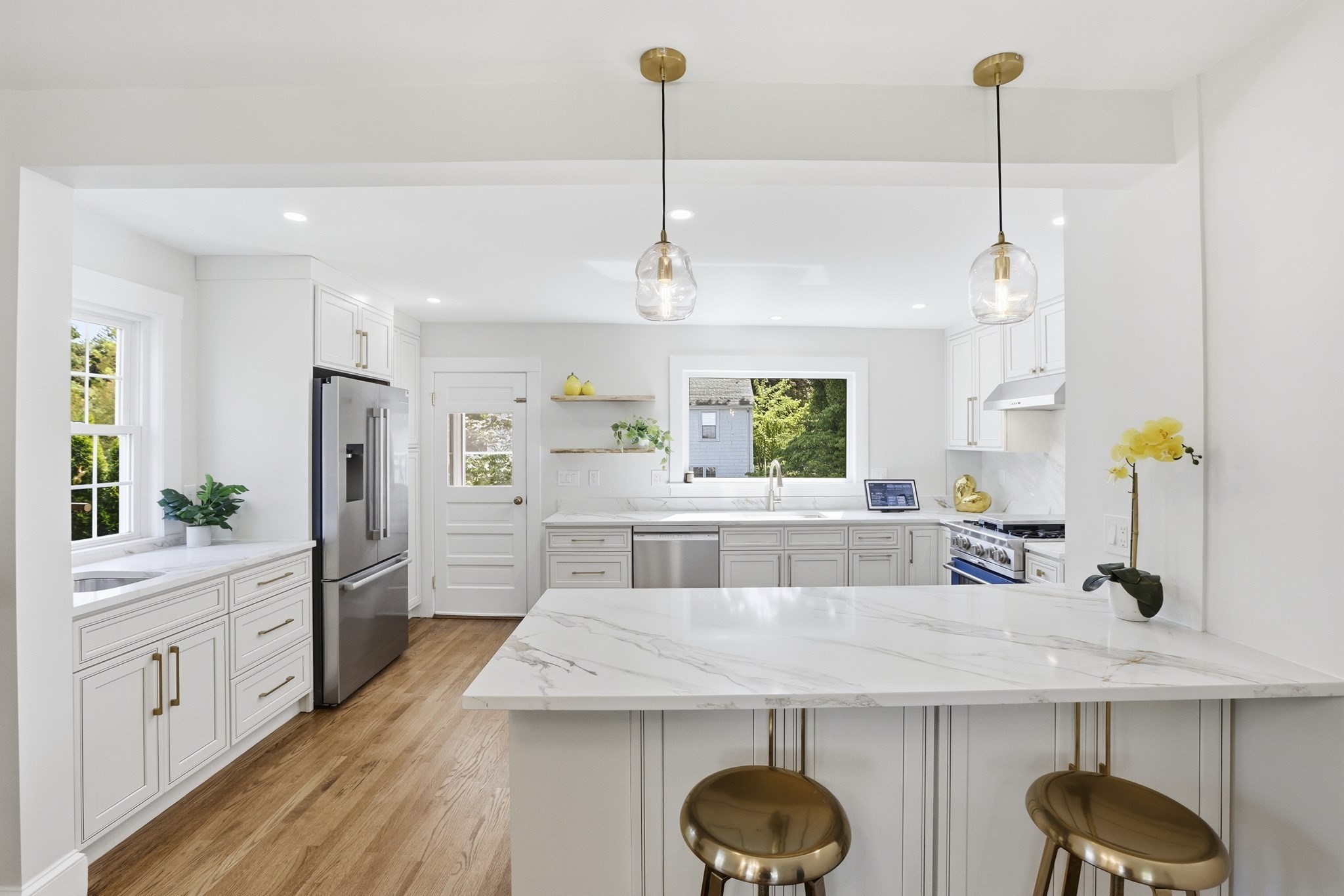 128 Watson Road Belmont, MA 02478 - Photo 3 of 32 Gallery Image 3