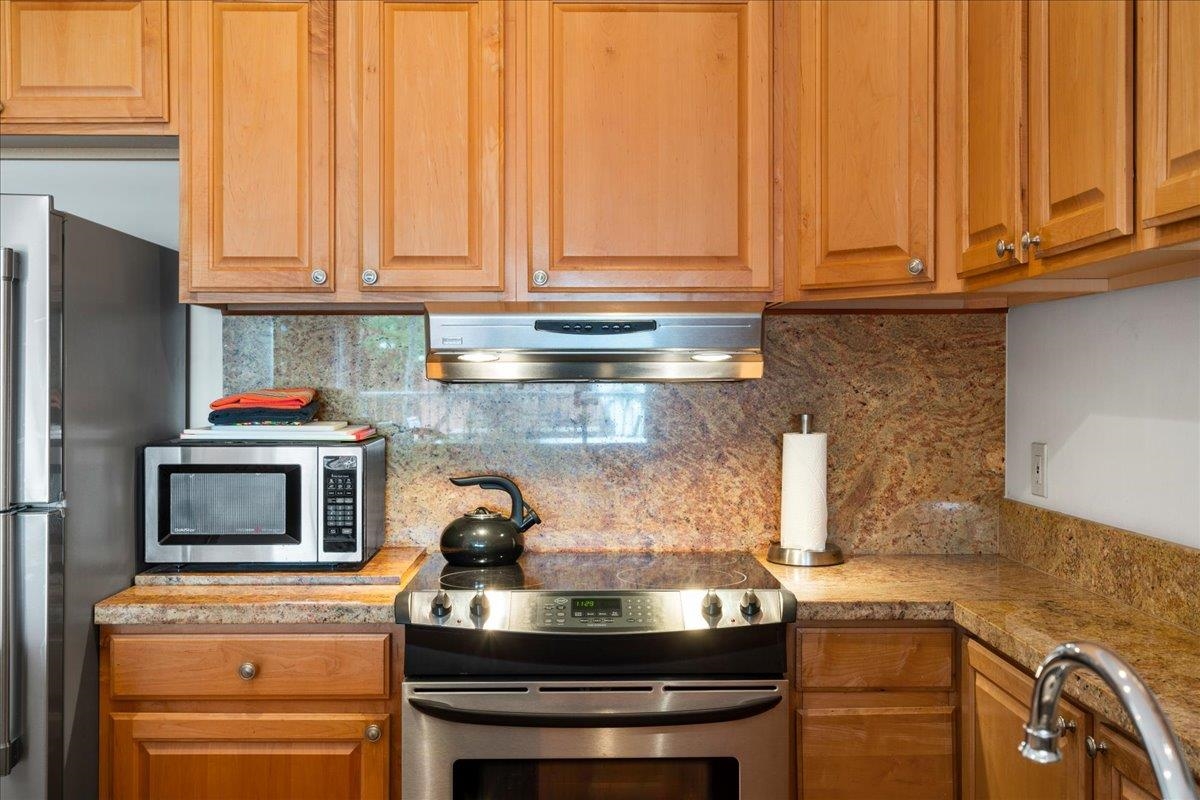 3959 Lower Honoapiilani Road, Unit 207 Lahaina, HI 96761 - Photo 5 of 29 Gallery Image 5