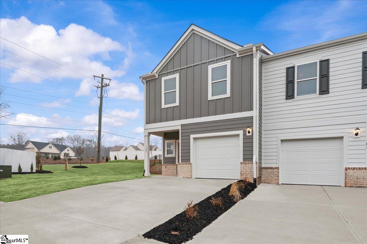 105 Kerwin Court Greer, SC 29651 - Photo 3 of 35