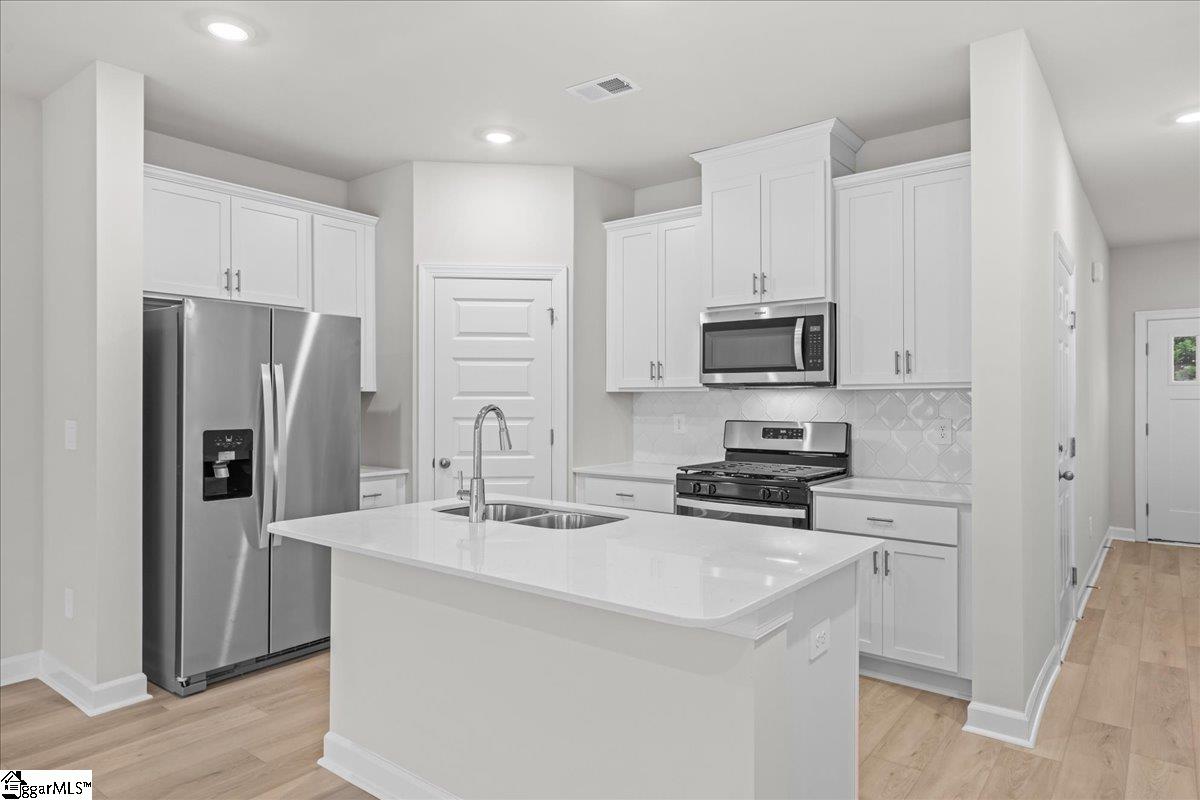 105 Kerwin Court Greer, SC 29651 - Photo 8 of 35