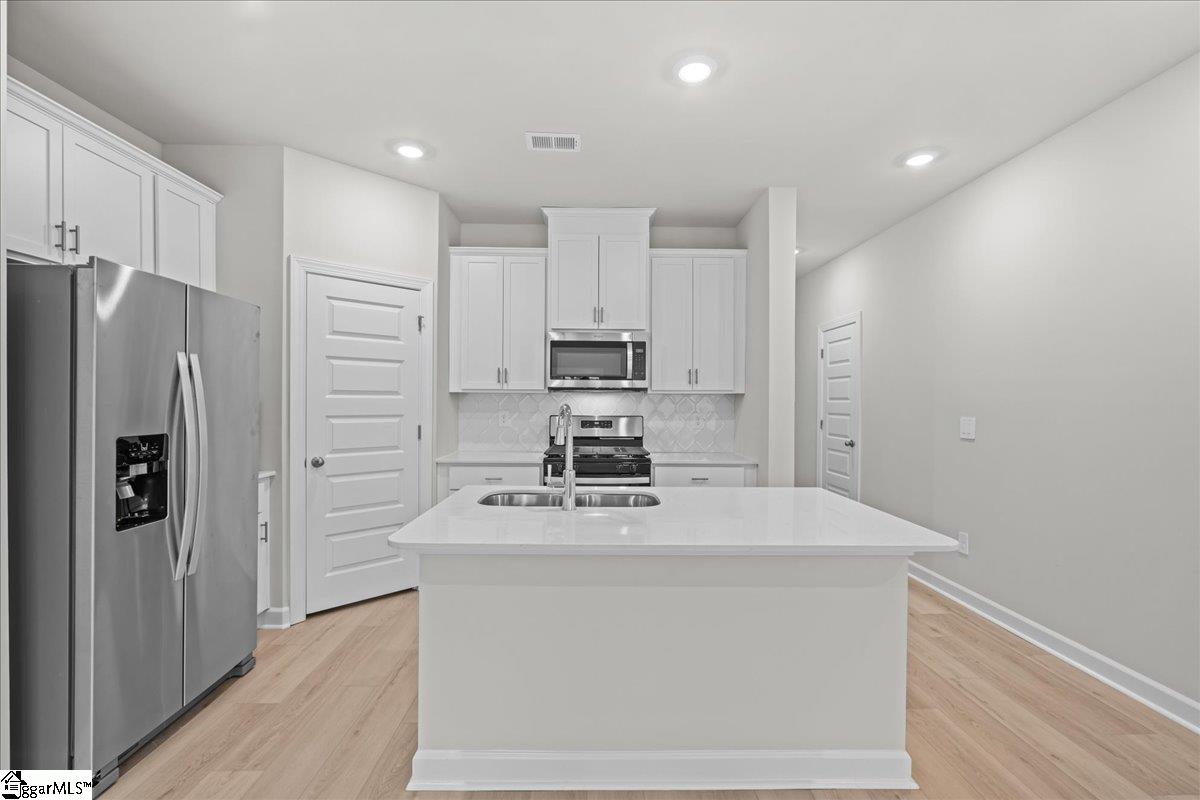 105 Kerwin Court Greer, SC 29651 - Photo 9 of 35