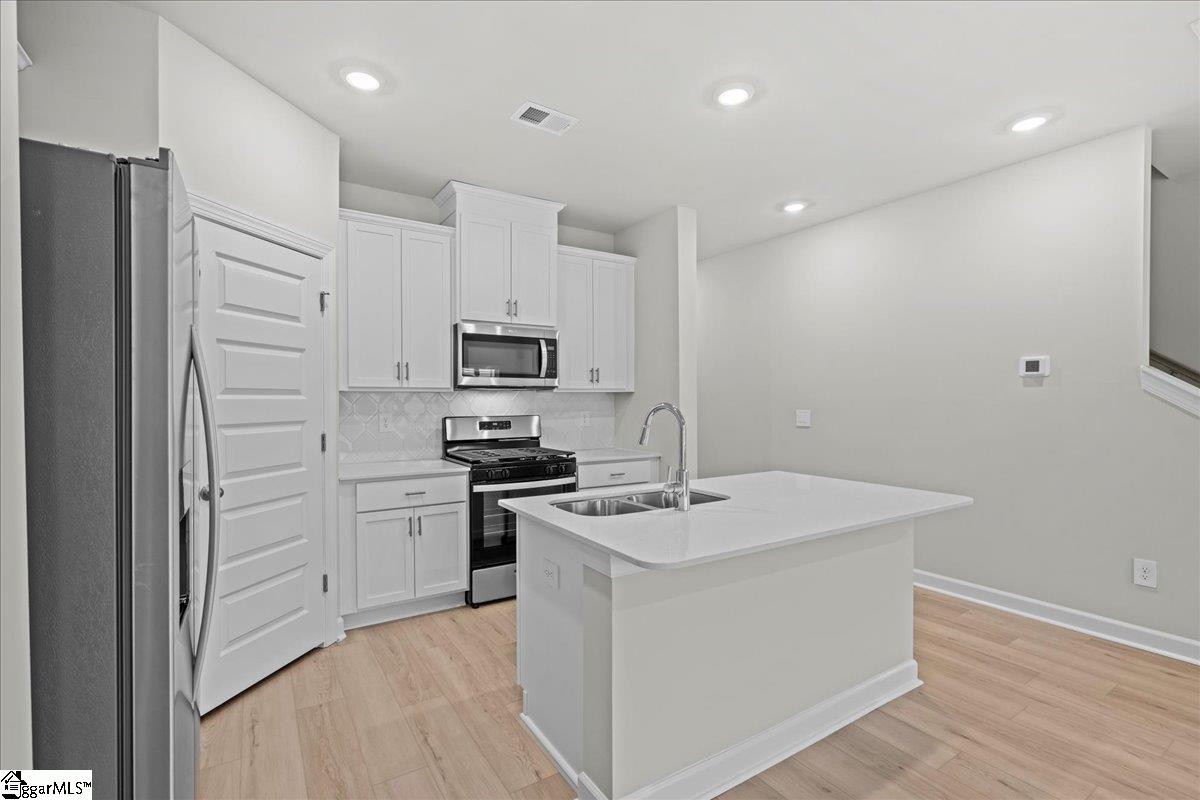 105 Kerwin Court Greer, SC 29651 - Photo 10 of 35