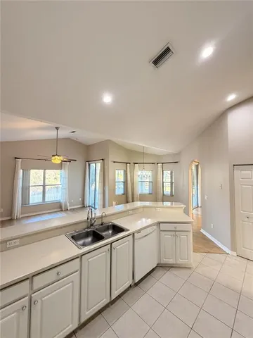 $1,850 | 10 Westfield Lane, Palm Coast, FL 32164