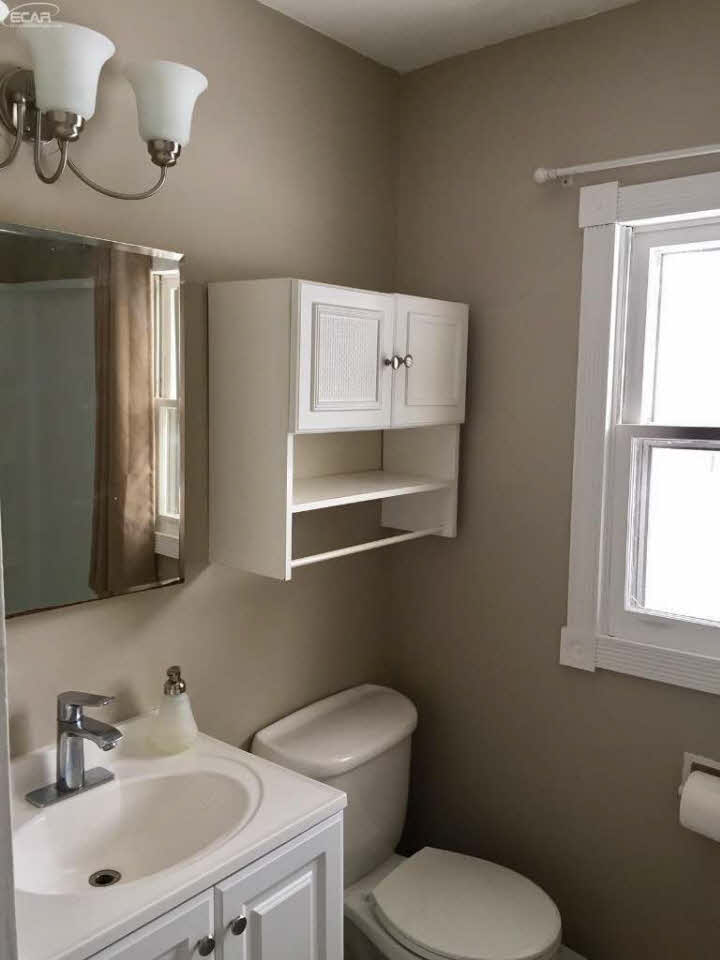 9532 Denton Hill Road Fenton, MI 48430 - Photo 16 of 23 21240126-15.JPG
