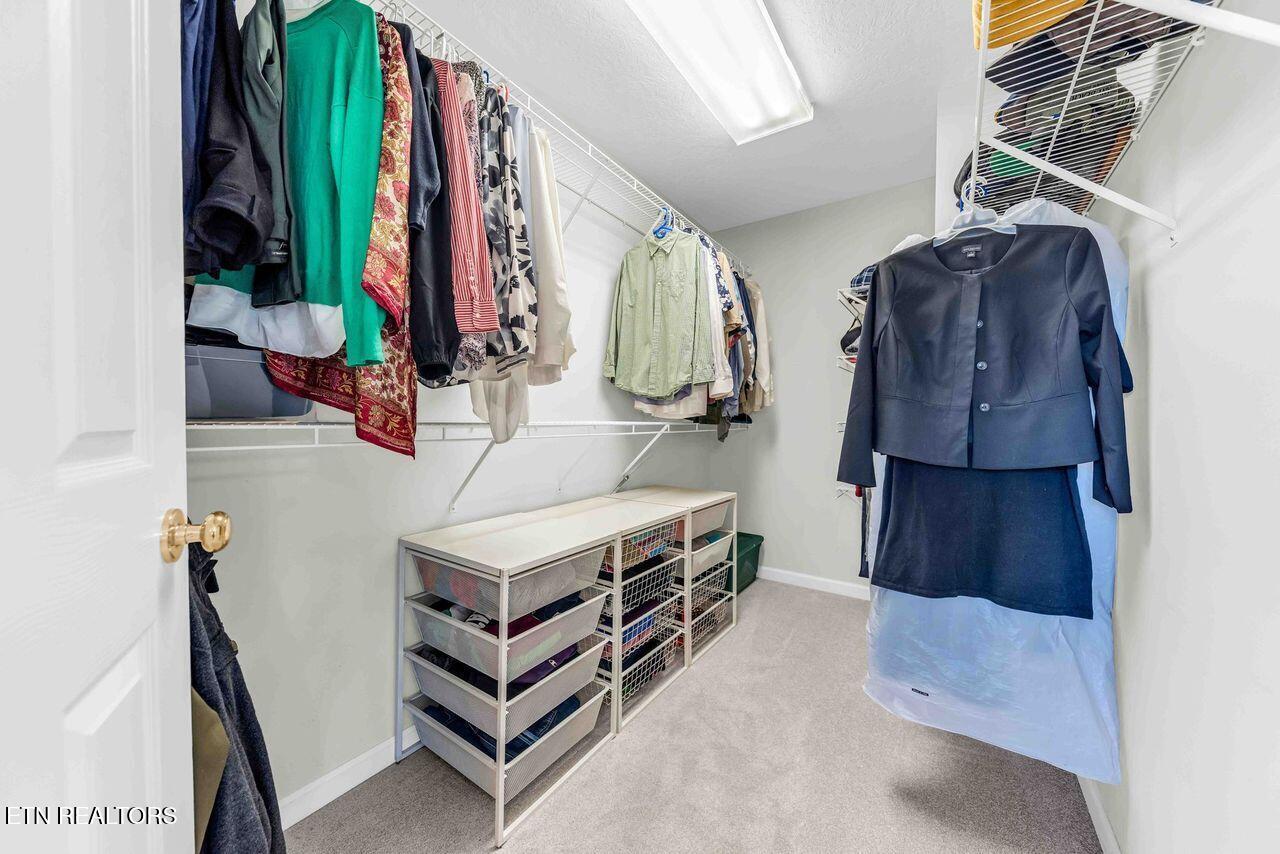 520 Spring Branch Lane Knoxville, TN 37934 - Photo 20 of 33 Primary Walk-In Closet