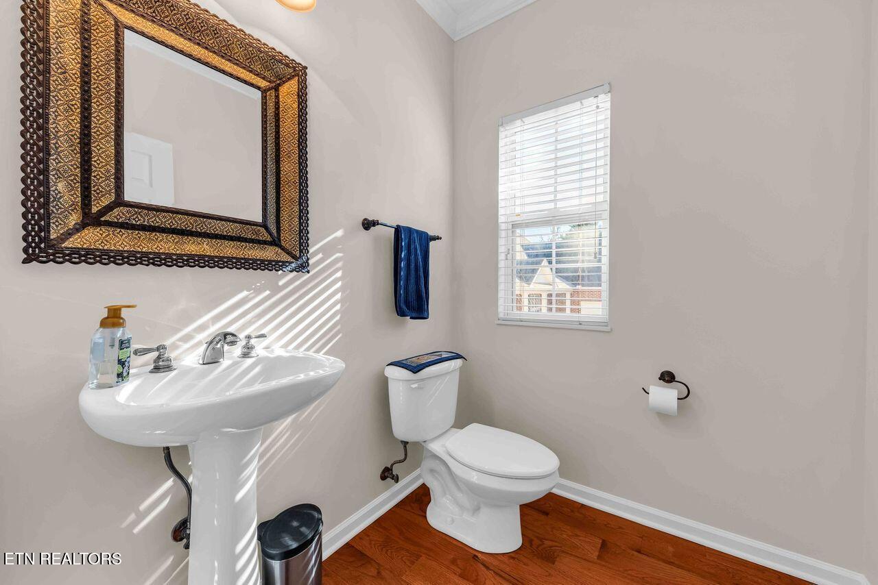520 Spring Branch Lane Knoxville, TN 37934 - Photo 6 of 33 Half Bath on Main