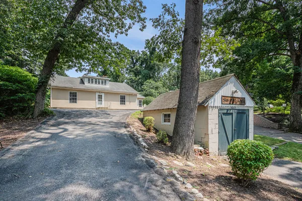 $539,900 | 49209 Howard Avenue, New Buffalo, MI 49117