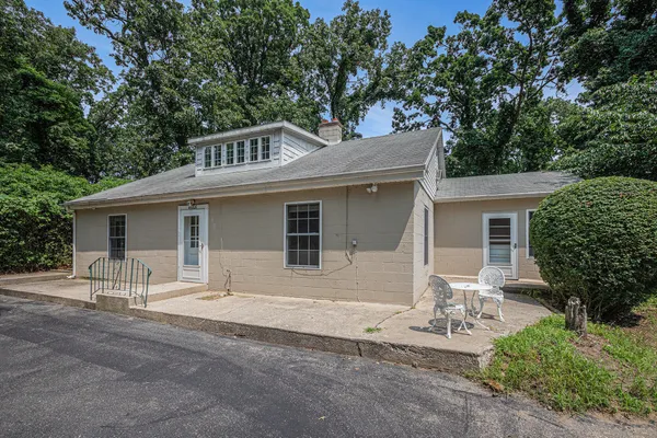 $539,900 | 49209 Howard Avenue, New Buffalo, MI 49117