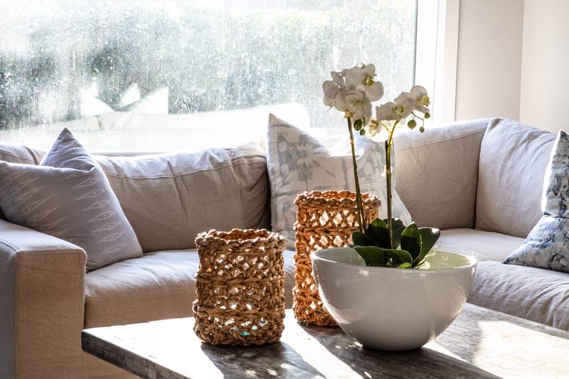 16 Roosevelt Road Montauk, NY 11954 - Photo 12 of 30 a living room with furniture and flowers