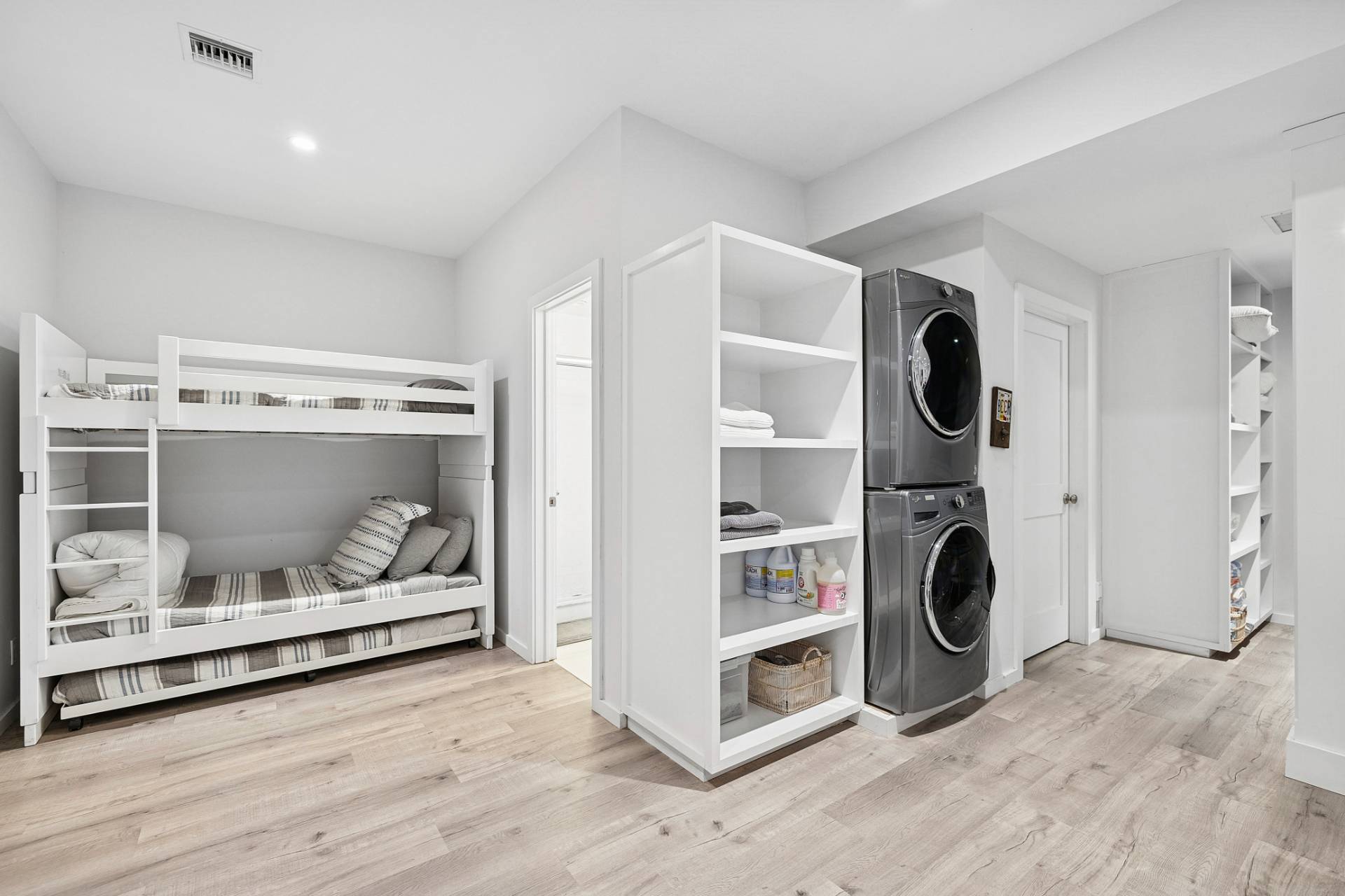 16 Roosevelt Road Montauk, NY 11954 - Photo 19 of 24