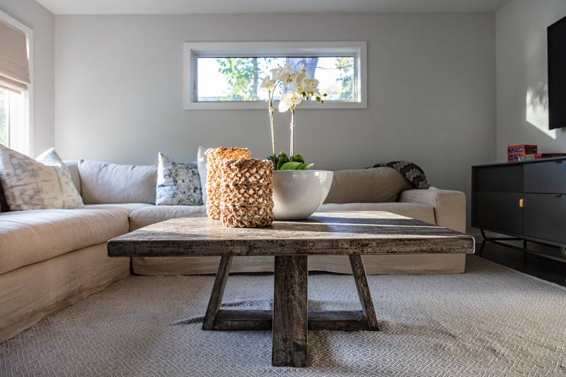 16 Roosevelt Road Montauk, NY 11954 - Photo 5 of 30 a living room with furniture and a window