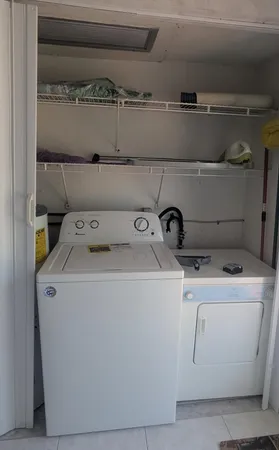 $2,000 | 2 Golfs Edge, Unit D, West Palm Beach, FL 33417