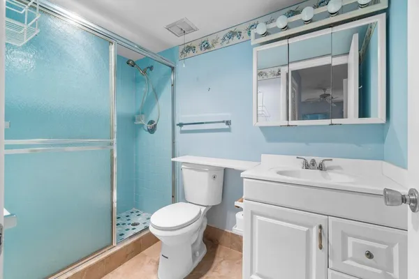 $2,000 | 2 Golfs Edge, Unit D, West Palm Beach, FL 33417