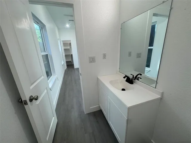 $1,700 | 2806 Beechwood Street, Granbury, TX 76048