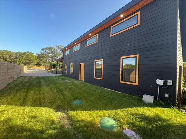 $1,700 | 2806 Beechwood Street, Granbury, TX 76048