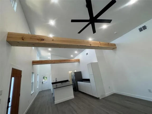 $1,700 | 2806 Beechwood Street, Granbury, TX 76048