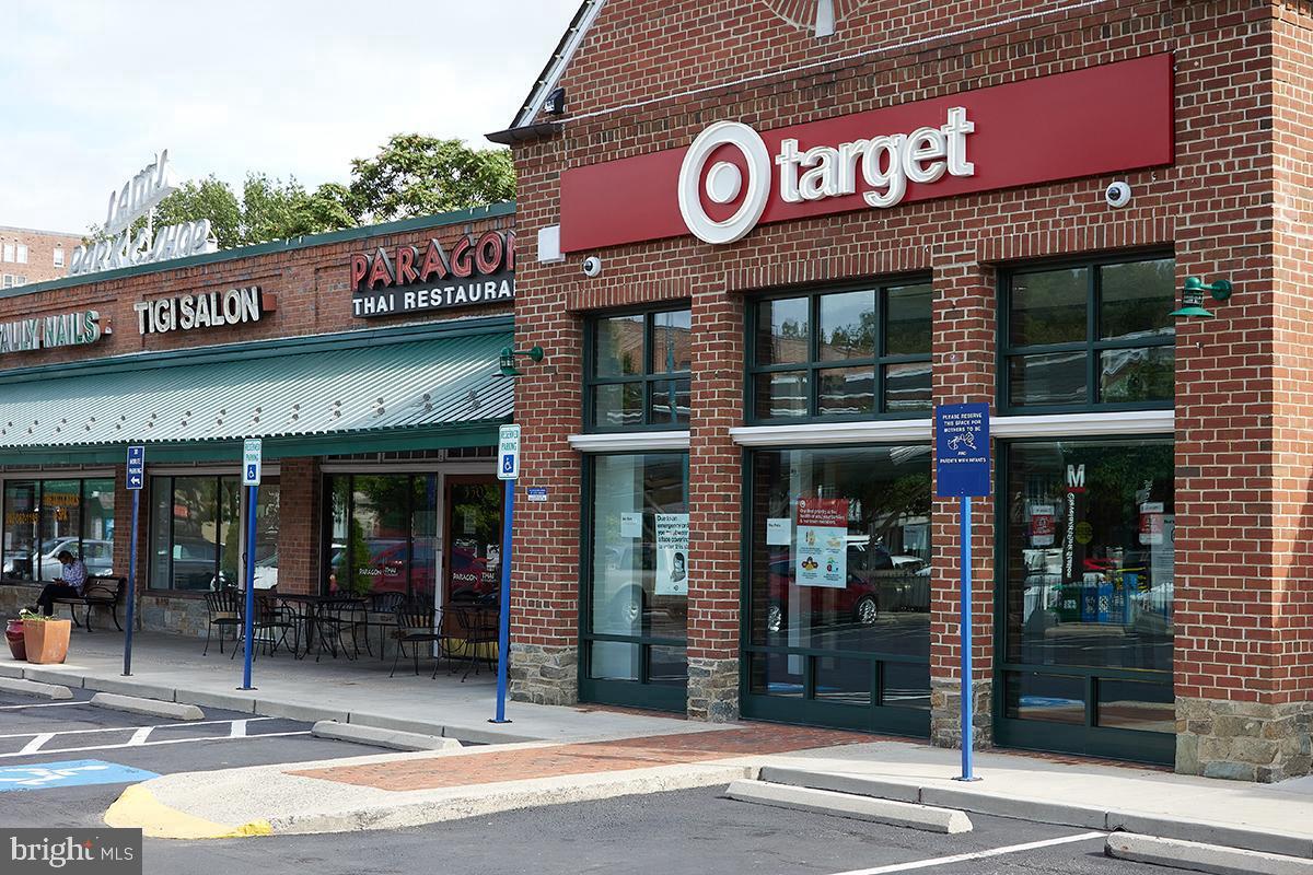 3100 Connecticut Avenue Northwest, Unit 145 Washington, DC 20008 - Photo 33 of 35 a view of a stores