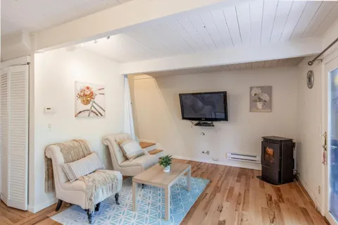 $1,175,000 | 21550 Locust Drive, Los Gatos, CA 95033