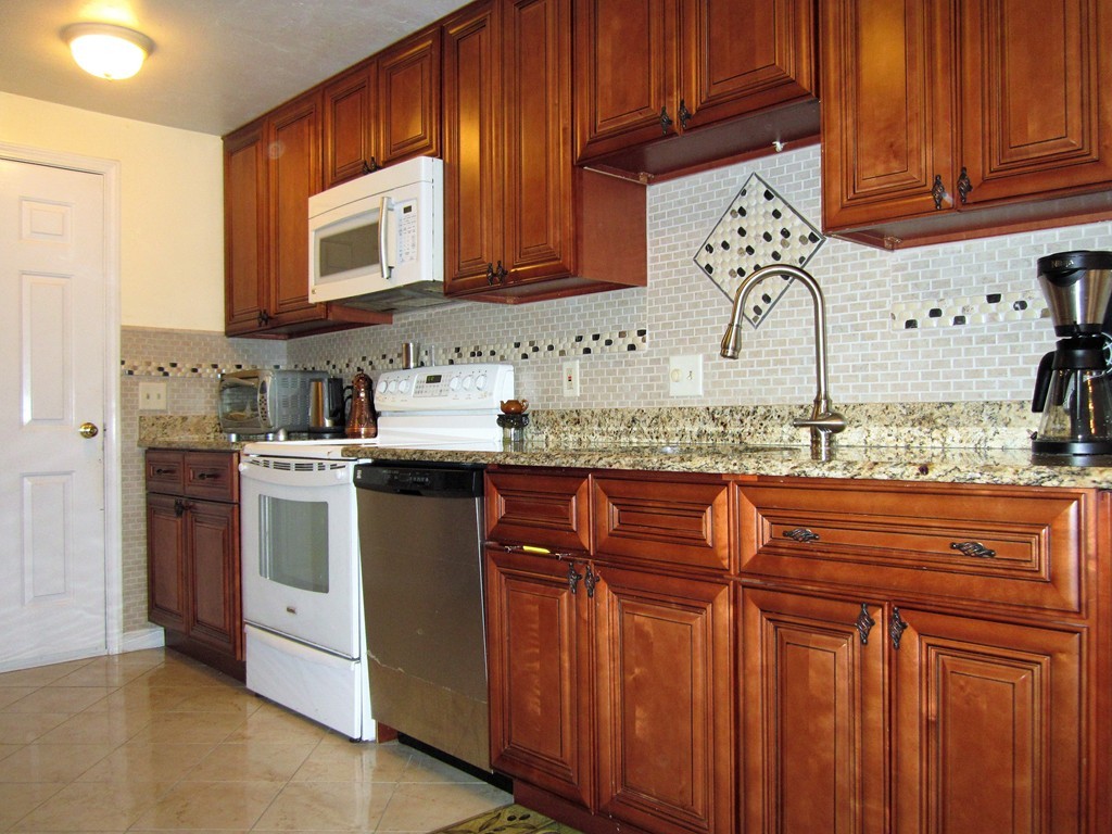 37 Santoro Road Worcester, MA 01606 - Photo 8 of 21 Gallery Image 8