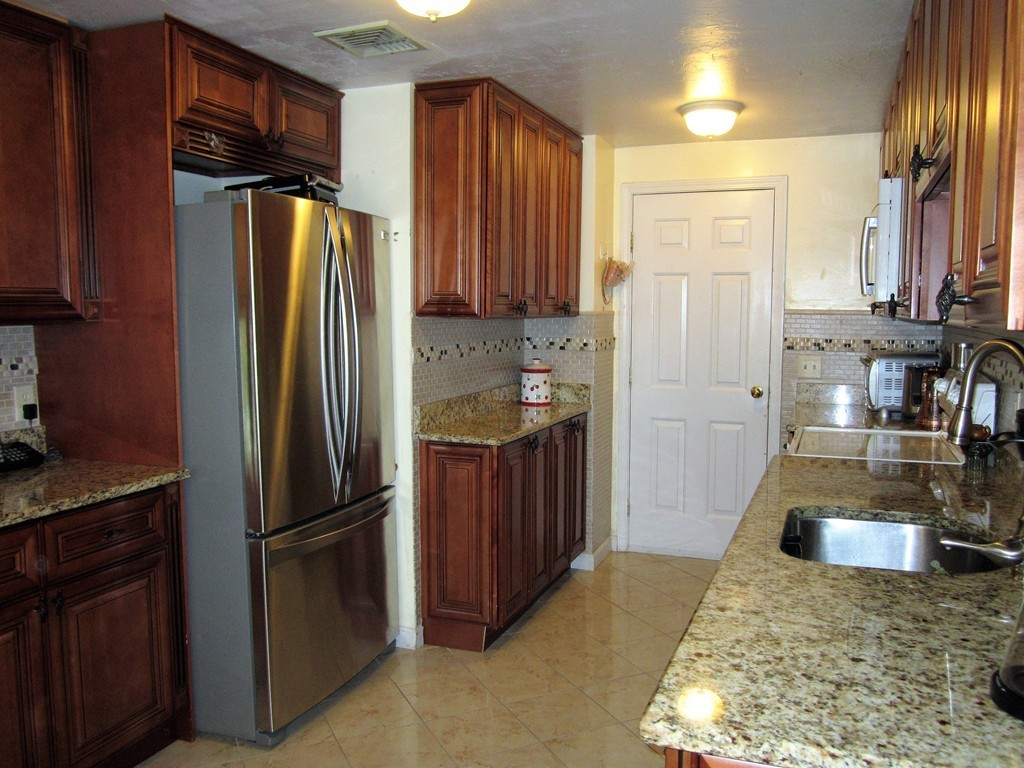 37 Santoro Road Worcester, MA 01606 - Photo 10 of 21 Gallery Image 10