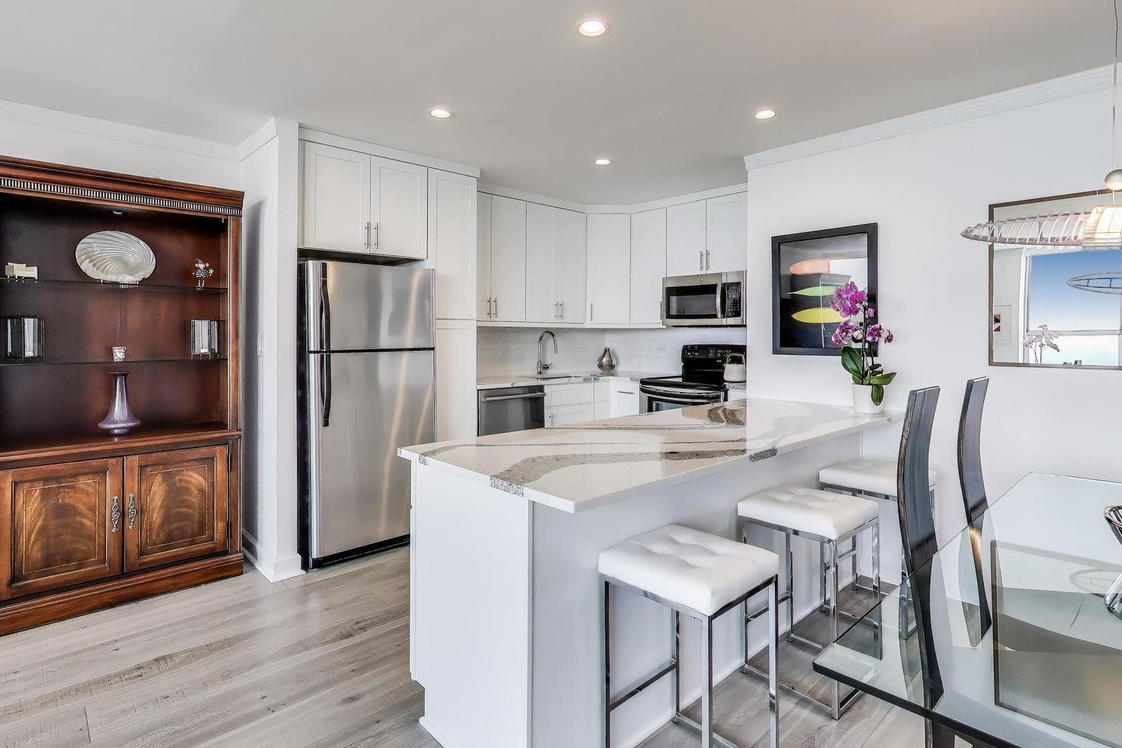 655 West Irving Park Road, Unit 5506 Chicago, IL 60613 - Photo 12 of 29 Gallery Image 12