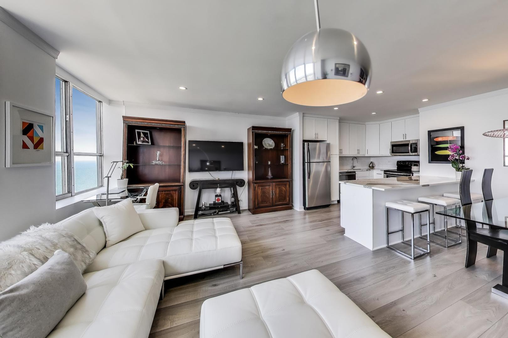 655 West Irving Park Road, Unit 5506 Chicago, IL 60613 - Photo 10 of 29 Gallery Image 10