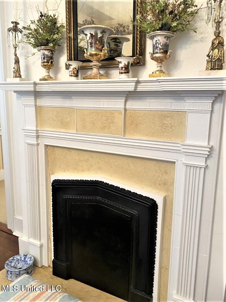 707 State Street, Unit 705 Natchez, MS 39120 - Photo 17 of 59 20250008_16.jpg 707 17