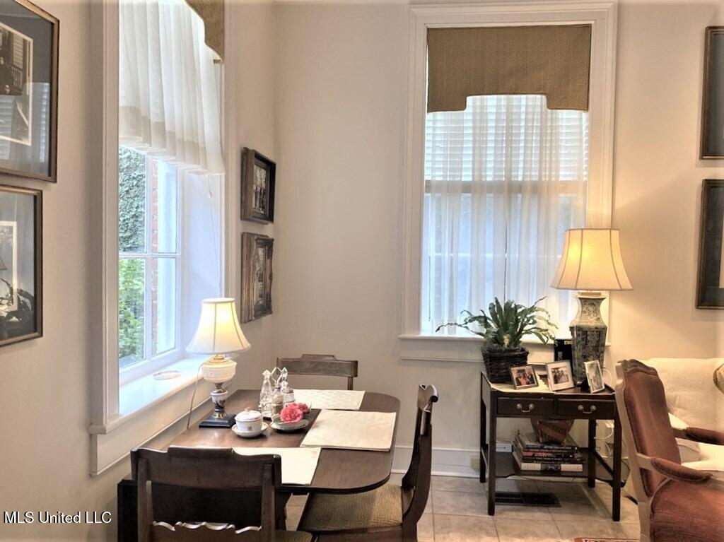 707 State Street, Unit 705 Natchez, MS 39120 - Photo 24 of 59 20250008_22.jpg 707 24