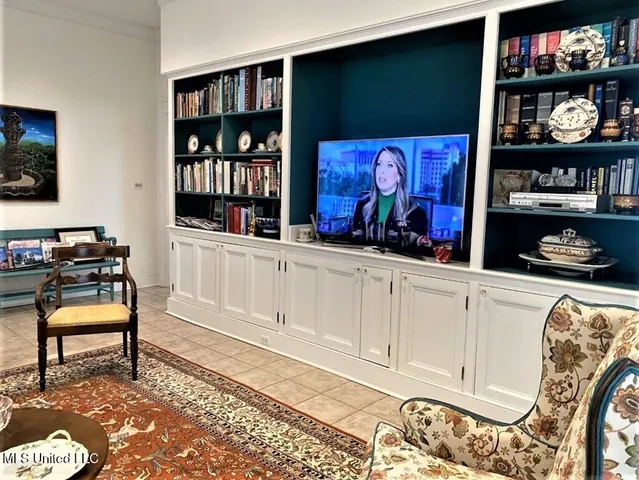 $495,000 | 707 State Street, Unit 705, Natchez, MS 39120